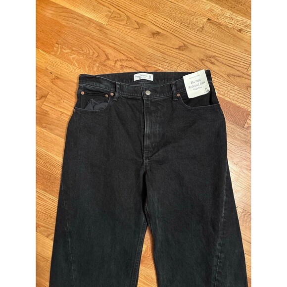NWT Abercrombie The 90s Relaxed Jeans - Picture 3 of 7